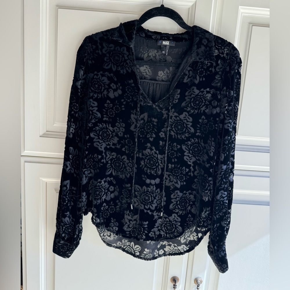 Paige black floral velvet burnout top size xs.